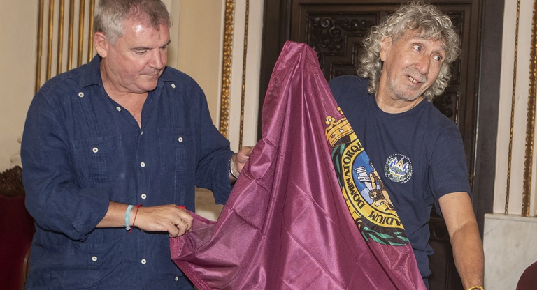 Luego del choque entre «leyendas» ‘Mágico’ González contará su historia