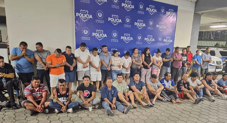 Autoridades detienen a 44 ladrones de buses