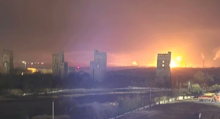 Ucrania atacó dos refinerías de petróleo ruso claves para el suministro militar