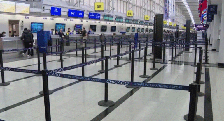 Caos aéreo en EE.UU: Cierre del Gobierno obliga a recortar vuelos en 40 aeropuertos clave