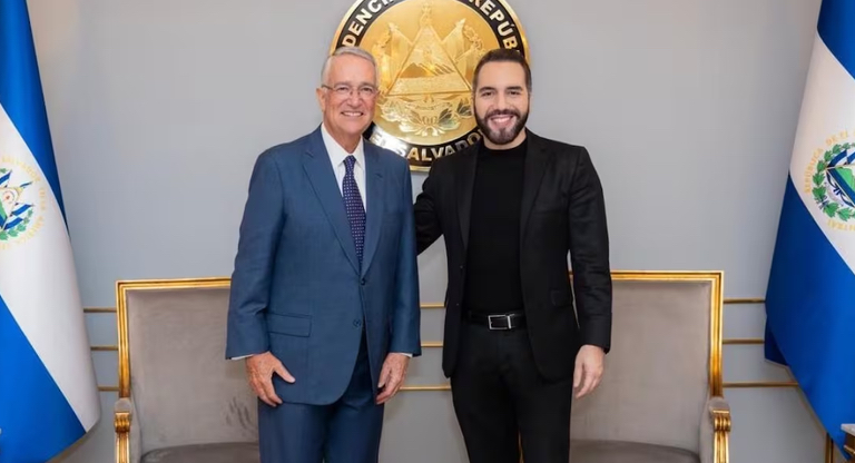 Millonario mexicano se reúne con presidente Nayib Bukele