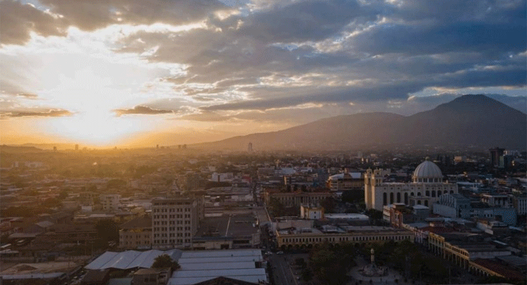 Indicadores muestran mejoras de la economía en El Salvador