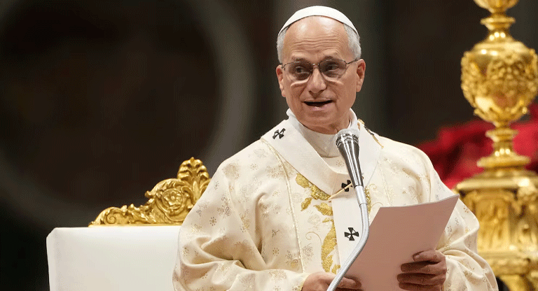 El papa León XIV envió camiones con ayuda humanitaria a Ucrania