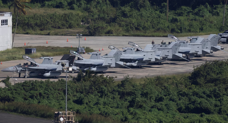 Trinidad y Tobago aprobó el uso de sus aeropuertos por aviones militares de EE.UU