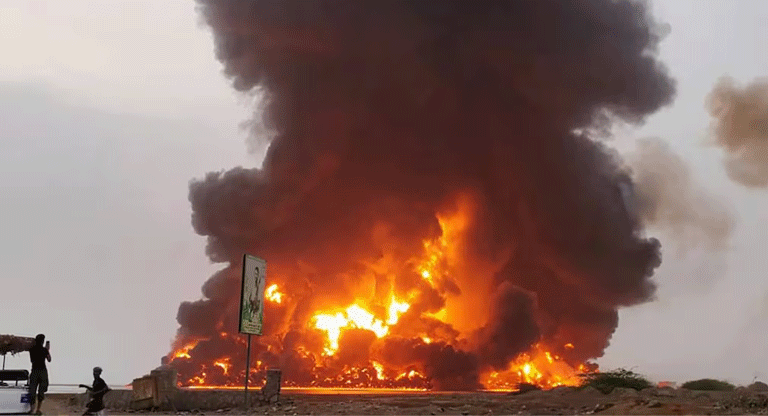 Arabia Saudita ataca campamentos de separatistas en Yemen