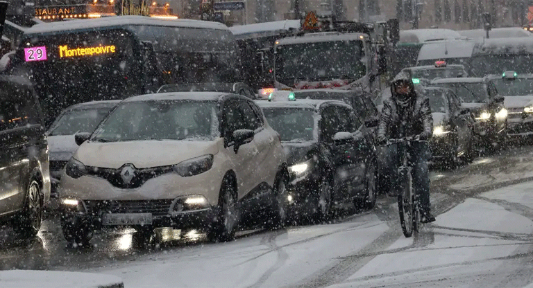 Tormenta invernal paraliza Europa y obliga a cancelar cientos de vuelos