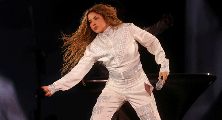 Shakira reafirma su dominio en el «Mágico» con segundo concierto marcado por profesionalismo