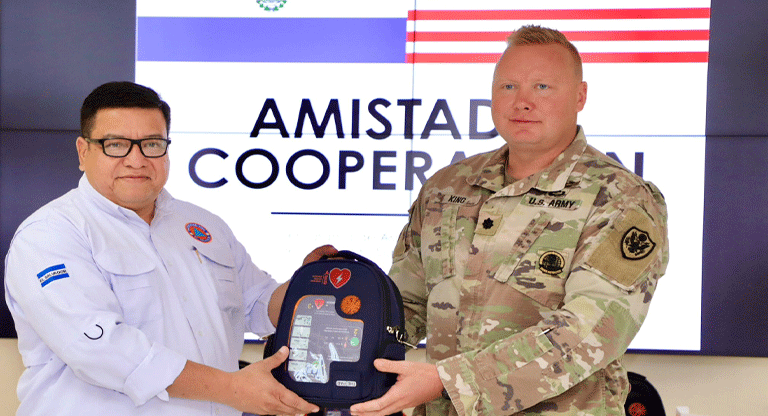 Estados Unidos donó más de 30 desfibriladores a Protección Civil