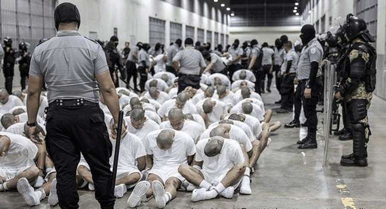 Juez ordena a Trump el regreso a EE.UU de venezolanos deportados al CECOT en El Salvador