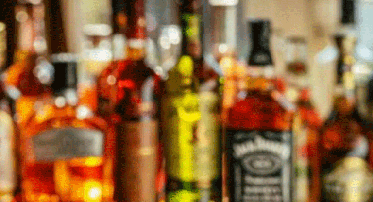 Menos impuesto a licores: alivio fiscal a empresas, presión a Salud y al erario público