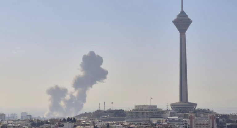 Estados Unidos e Israel lanzan ofensiva militar contra Irán