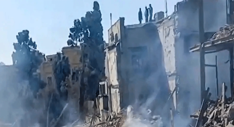 Ataques pese a negociaciones: ¿cómo se llegó a esto en Irán?