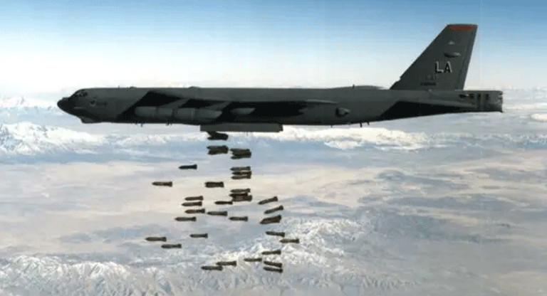 Estados Unidos incorporó al bombardero B-52 al conflicto con Irán
