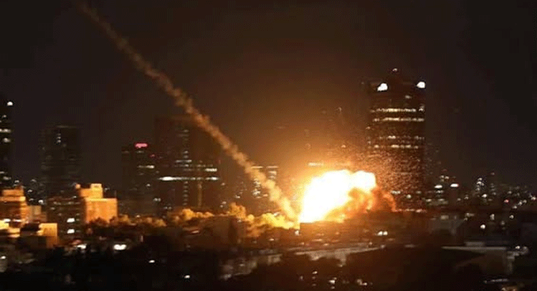 Régimen de Irán atacó Israel con bombas de racimo