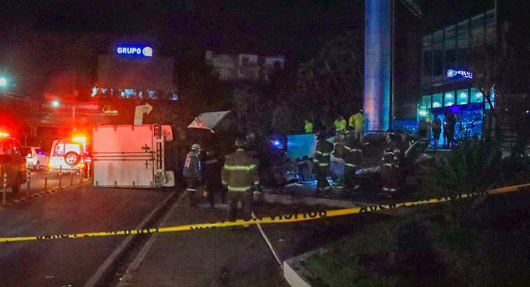 Accidente de rastra deja un fallecido y genera fuerte congestionamiento en Los Próceres