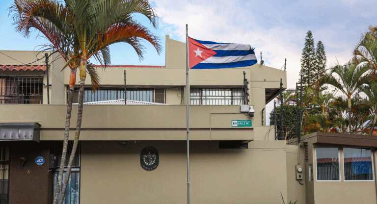 Costa Rica ordena el cierre de la embajada de Cuba; la isla culpa a la presión de EE.UU