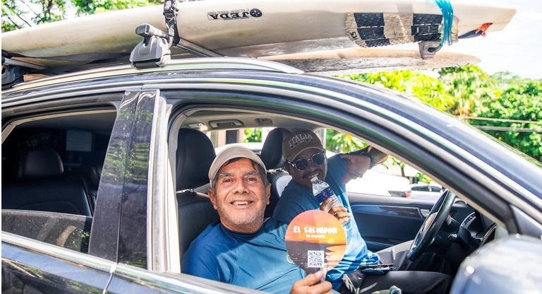 26 mil guatemaltecos llegan a las playas de El Salvador, 80 mil salvadoreños van a La Antigua