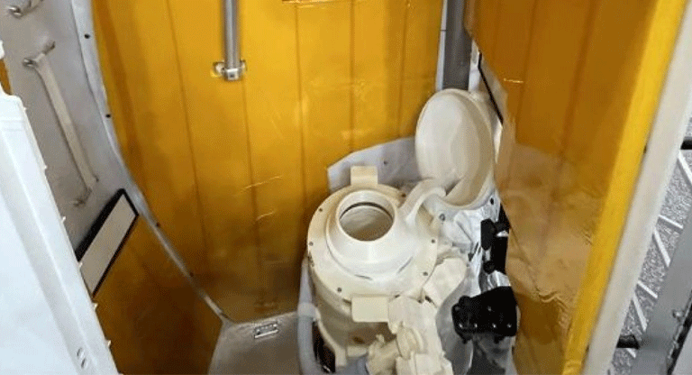 Tripulación del Artemis II ‘tapó el baño’ de la nave espacial