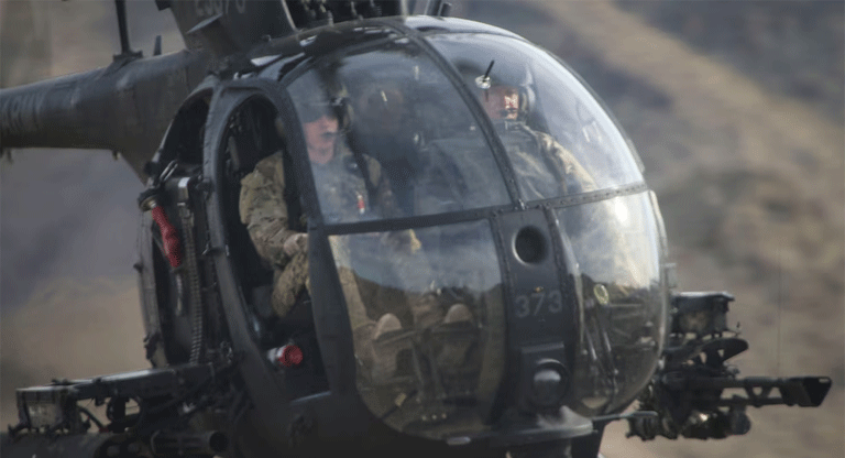 Extracción de piloto estadounidense en Irán fue posible por el uso de helicópteros «Little Bird»