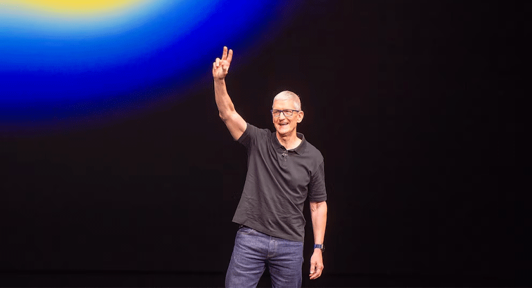 Apple cambia de CEO: Tim Cook deja el cargo y John Ternus lo reemplazará