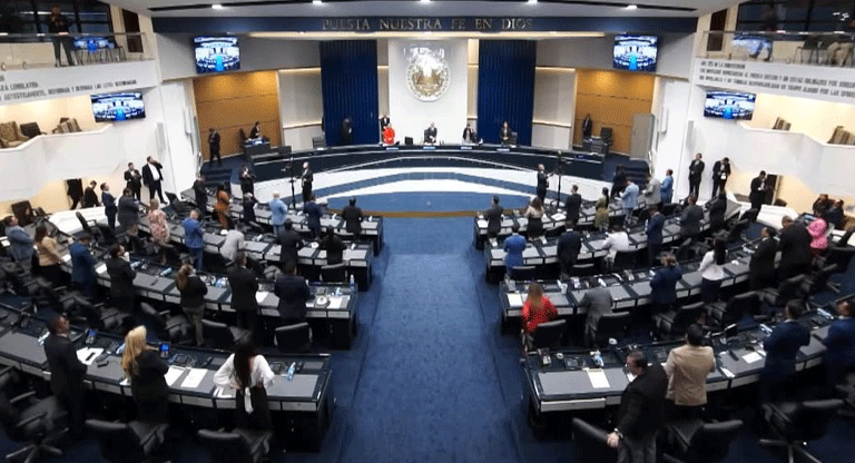 El Salvador se sigue endeudando: $660 nillones más en un solo día