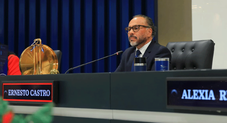 Diputados oficialistas bloquean comisión para estudiar sistema de pensiones en crisis