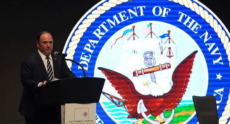 Despiden al jefe de la Marina de EE.UU tras reestructuración del Pentágono