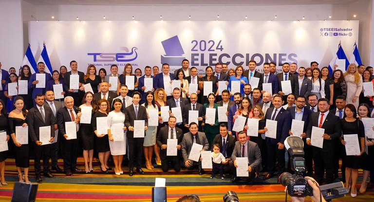 Oficialismo acabó con condiciones reales de competencia para Elecciones 2027