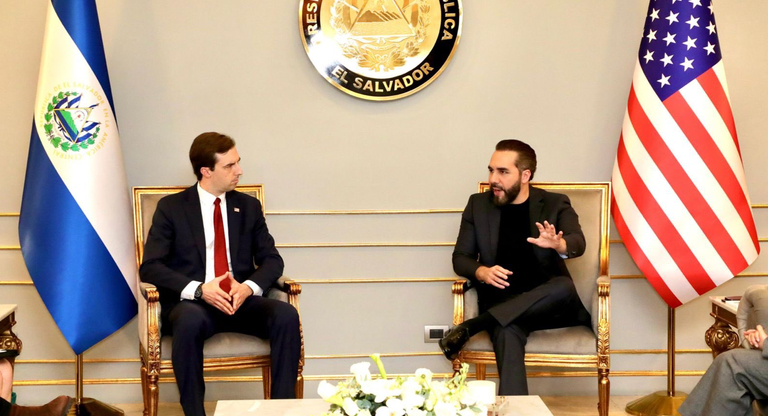 Bukele y Subsecretario de EE.UU sostienen encuentro para ampliar inversiones en El Salvador