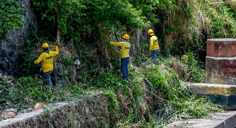 Obras Públicas inició operativo para limpieza de quebradas y rios con llegada de lluvias