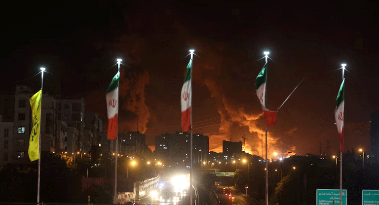 Israel bombardeó objetivos militares de Irán en respuesta a los ataques con misiles del régimen persa