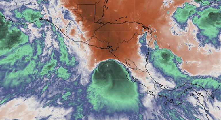 La lenta marcha de Cristina aumenta el riesgo de lluvias extremas en Centroamérica