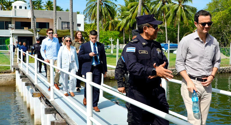 Washington cataloga alianza con El Salvador como el “estándar de oro” de la región en la lucha antinarcóticos