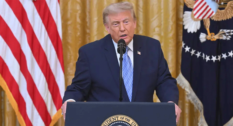 Trump promete golpear “con fuerza” a Irán tras ataques