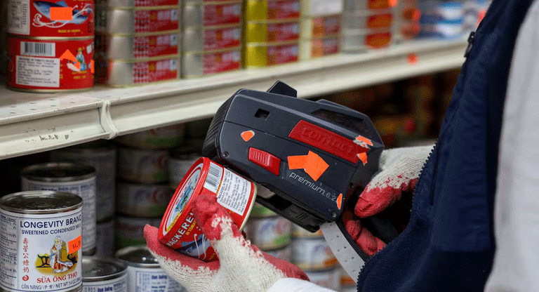 Etiquetas de fecha en alimentos: lo que dicen los expertos sobre cuándo tirar comida y cuándo no