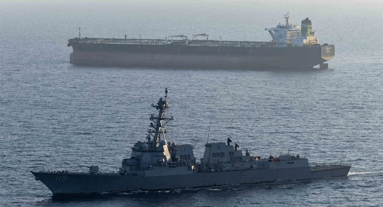 EE.UU desplegó más de 20 barcos de guerra y desvió 55 buques comerciales para garantizar el bloqueo a los puertos iraníes