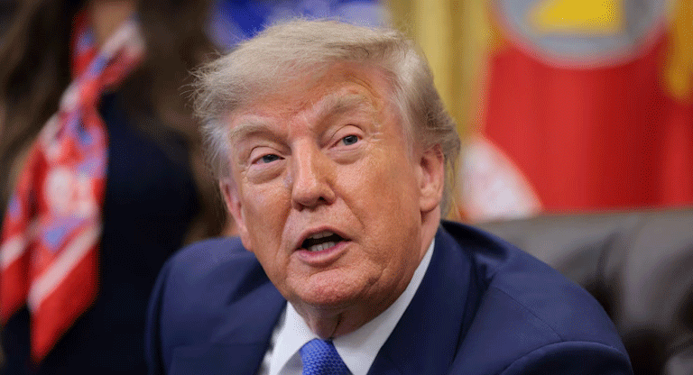 Trump aseguró que el estrecho de Ormuz “Ya está abierto”