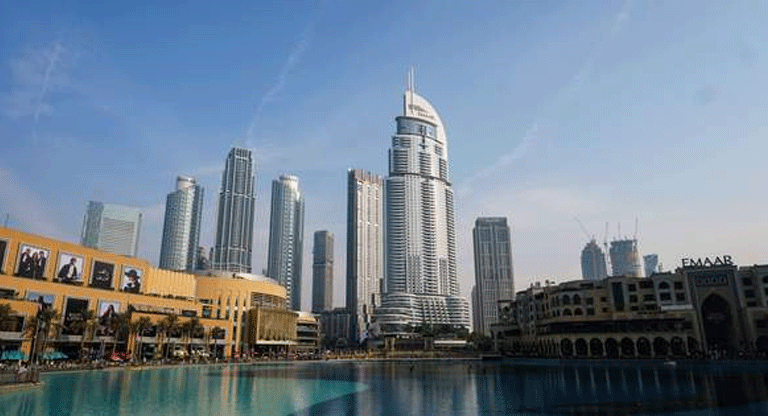 Emiratos Árabes afirman haber interceptado dos misiles balísticos disparados desde Irán