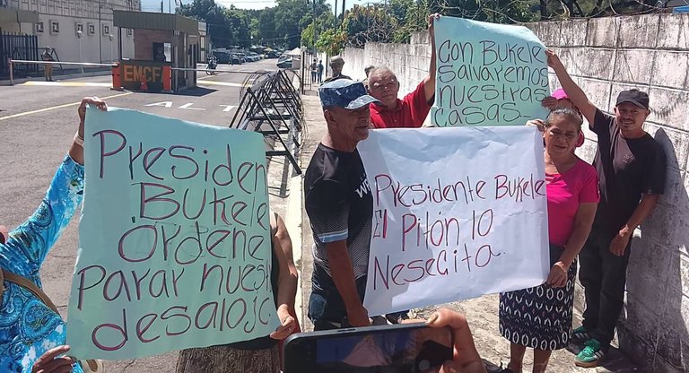 Veteranos de El Pitón piden al Ministerio de la Defensa intervenir para evitar desalojo de Finca Florencia