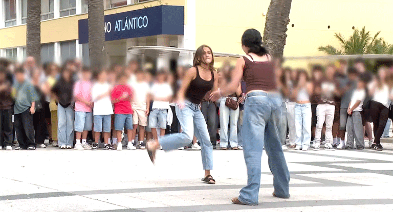 ¿Qué es ‘farmear aura’? Las extrañas batallas virales que han saltado de TikTok a las calles
