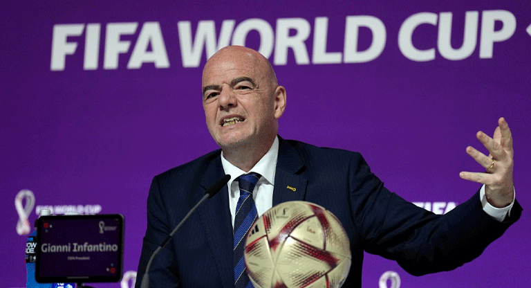 La UEFA prepara denuncia penal contra Infantino por venta del Mundial