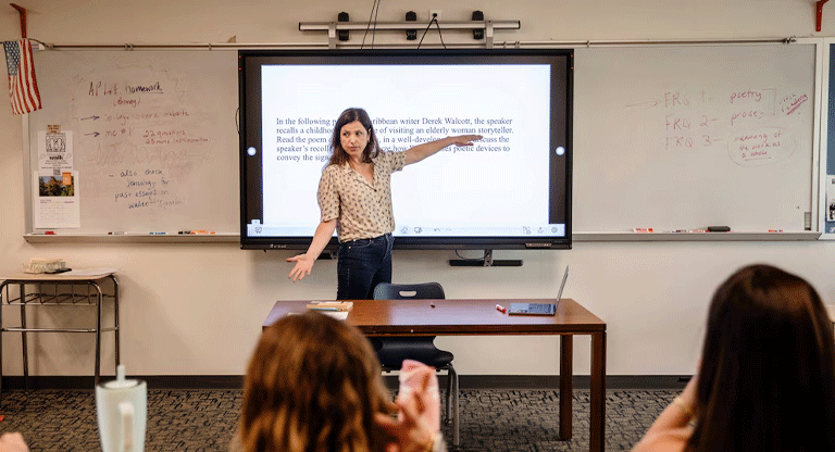 Nueva York prohibirá el uso de inteligencia artificial en escuelas primarias e intermedias