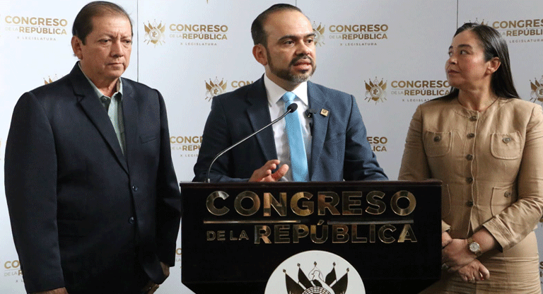 Congreso de Guatemala convoca a autoridades para buscar alternativas ante el alza de los combustibles