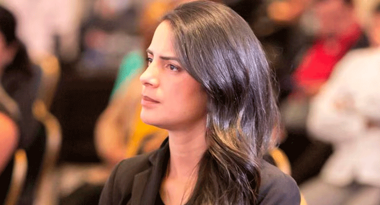 Vamos se quiebra por dentro: Claudia Ortiz denuncia intento de expulsión en plena disputa por el partido