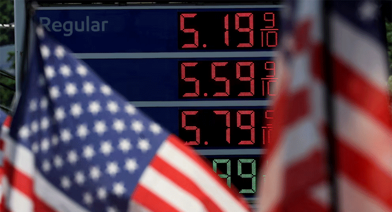 El precio promedio de la gasolina en EE.UU alcanzó un récord histórico