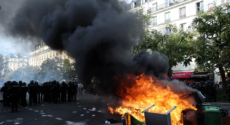 Francia: protesta estudiantil por escuelas enfrenta ahora a la izquierda radical, grupos violentos y acusaciones de infiltración islamista
