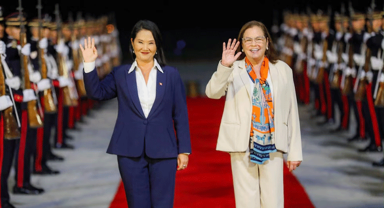 Keiko Fujimori en visita oficial a El Salvador para evaluar el modelo de seguridad de Bukele