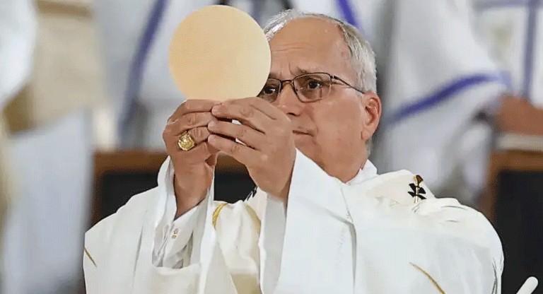 León XIV es el primer papa en votar en unas elecciones de EE.UU
